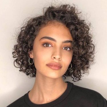 Glueless Side Part Curly Bob Wigs 5x5 Closure Lace Wig Brown Human Hair