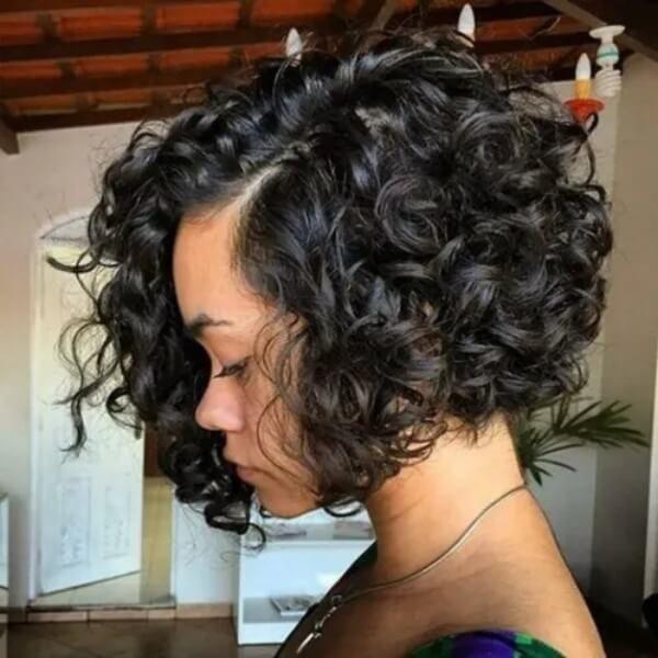 A Guide to Short Curly Hairstyles with Human Hair Wigs
