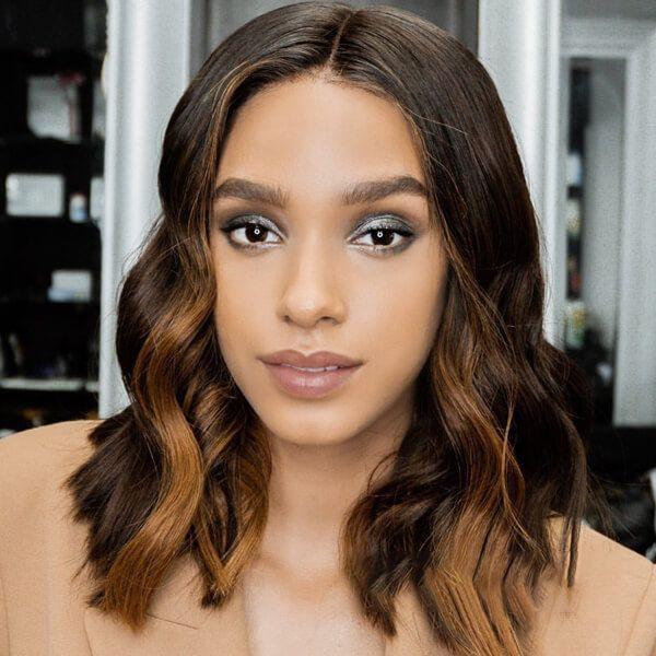 Get the Perfect Look with iDefineWig's Medium Length Wavy Human Hair Wigs
